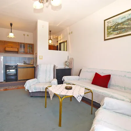 דירה Franko 1586 *