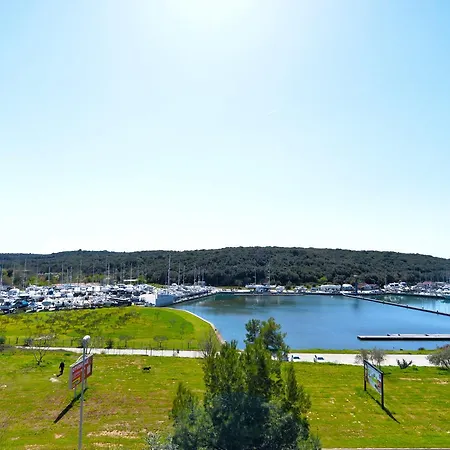 Franko 1586 * פולה