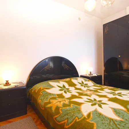 Apartman Franko 1586 *