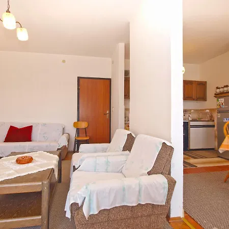 Franko 1586 Apartman Póla